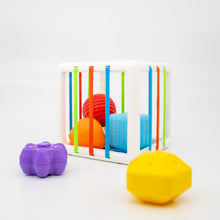 Load image into Gallery viewer, Shape Sorting for Babies